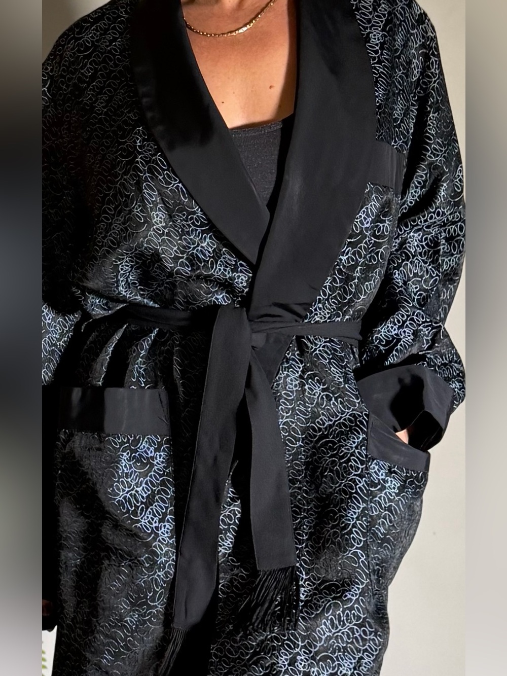 1980s MAJESTIC "Style City" Deep Aqua & Black Unisex Statement Robe - Size S